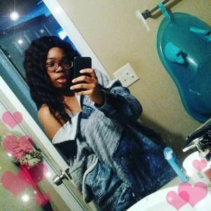 Meet your Posher, Chanelle